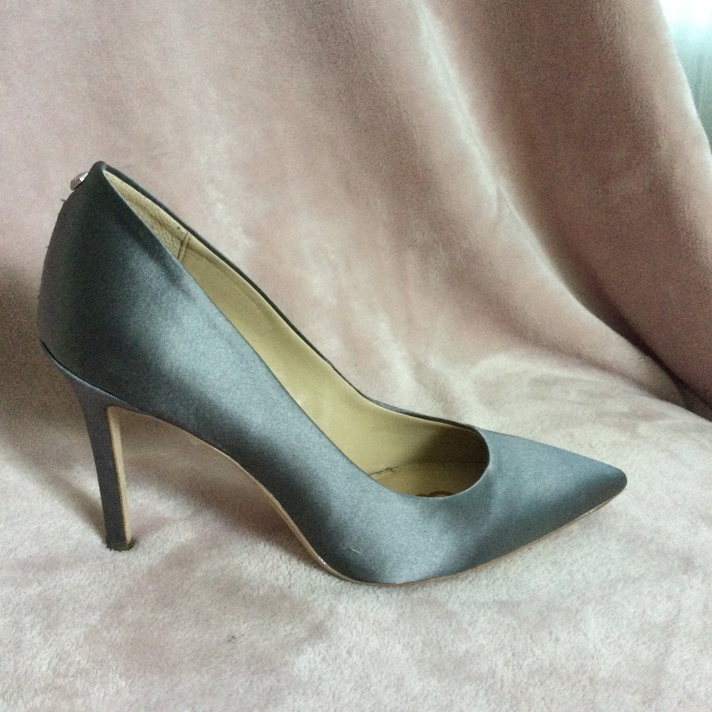 Sam Edelman heels light grey satin sz 6.5 m ,